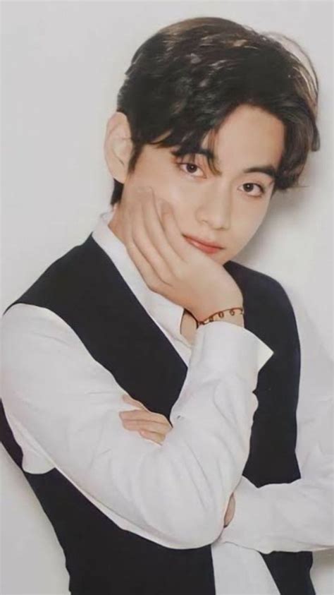 Kim Taehyung Wiki Everything Amino Amino