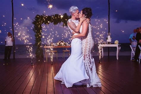Lesbian Wedding Archives Equally Wed LGBTQ Wedding Magazine And Wedding Vendor Directory