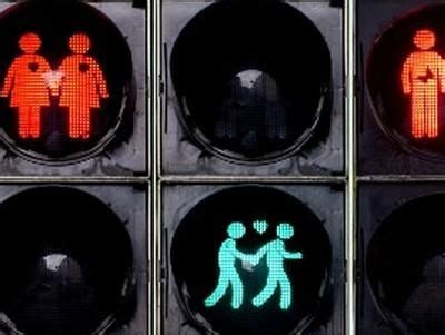 Same Sex Couples Simply Glow In Munich S Gay Themed Traffic Lights