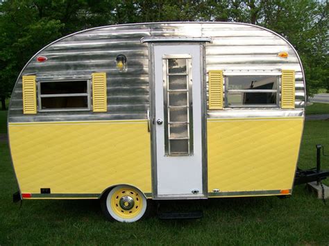 Vintage Trailers Source Vintage Campers Trailers Small Camper