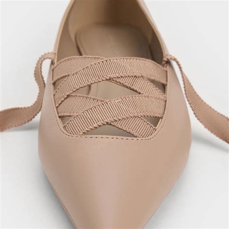 CHARLES KEITH ポインテッドトゥ タイアラウンドバレエフラット Nude アウトレットファッション通販 BRANDELI
