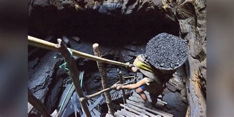 coal mining accident rocks meghalaya people dead