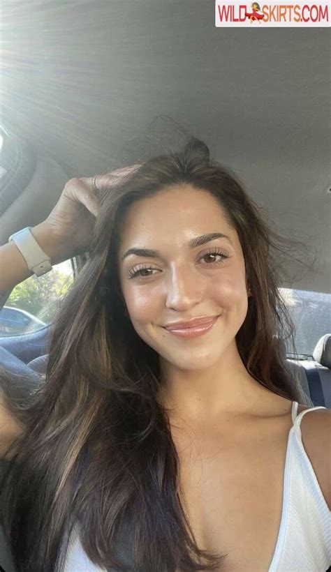 Builtbybells Bellabumzy Builtbybellls Nude Onlyfans Instagram Leaked Photo