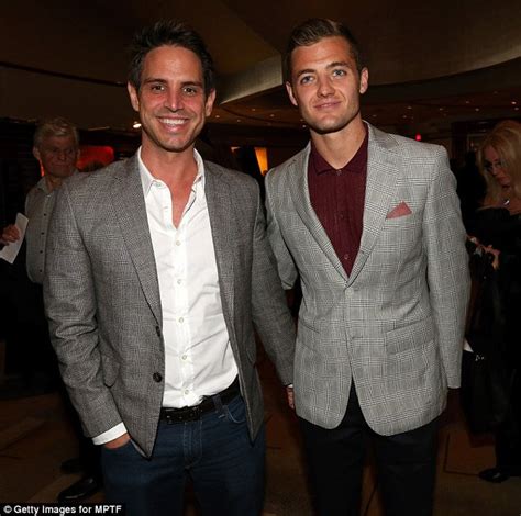 Robbie Rogers E Greg Berlanti Accolgono Il Primo Figlio Gay It