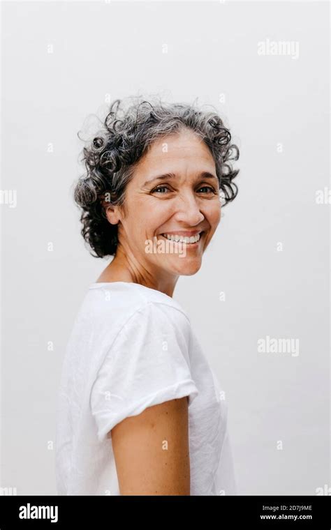 Femme blanche mature Banque de photographies et dimages à haute résolution Page Alamy