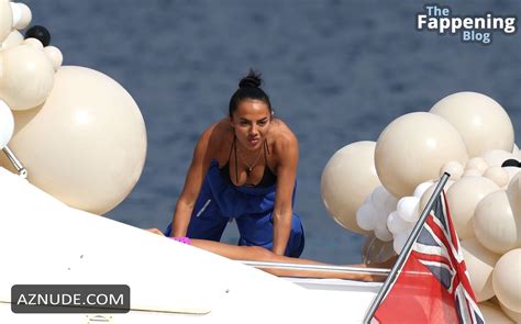 Arianna Ajtar S Sexy Bikini Show In Ibiza Aznude