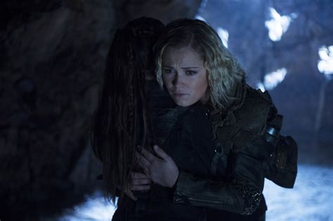 The 100 Season Finale Jason Rothenberg On The End Of Book One Ksitetv