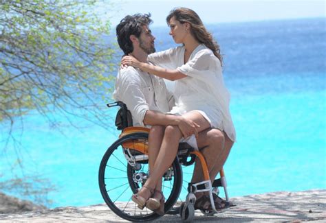 Hot Sexy Thais Melchior Bikini Pics