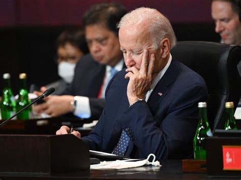 Joe Biden Cheat Sheet US Presidents Notes During Bali G20 Event