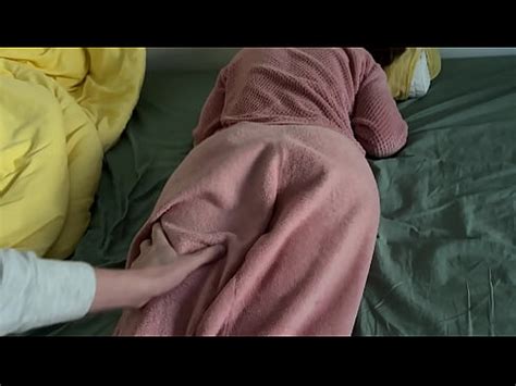 Me follé a mi mejor amigo y me corrí en el coño apretado sexo de cerca en secreto XVIDEOS