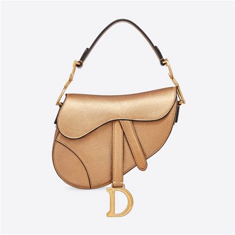 5 Designer Cult Handbags Celebrities Will Wear in 2020 | Who What Wear
