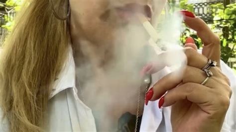 Lady Smoker Milf Clips Sale
