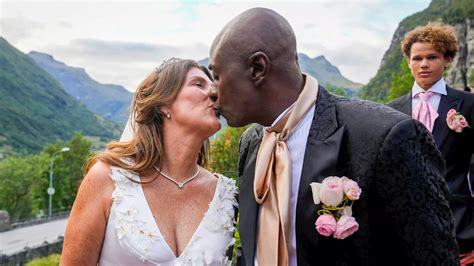 Erste Fotos von Märtha Louise Royale Hochzeit Prinzessin gibt Sex Guru das Ja Wort Hochzeit