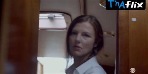 Sophie Nelisse Bikini Scene In Meters Down Uncaged Tnaflix