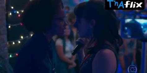 Heslaine Vieira Lesbian Scene In Malhacao Tnaflix