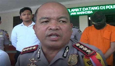Jual Diri Di Medsos Pria Gay Ditangkap Polisi Sedang Bugil Di Batam