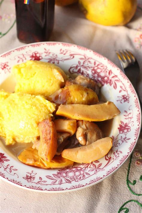 Un Peu Gay Dans Les Coings Fricass E De Poulet Et De Coings Comme En Roumanie Mancare De Gutui