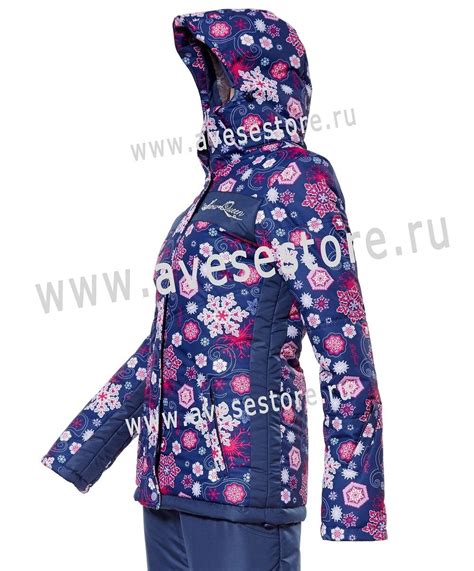 Зимний костюм женский для прогулок;
