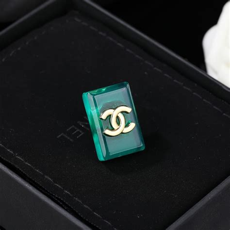 Chanel Брошь - купить с доставкой по выгодным ценам в интернет-магазине ...