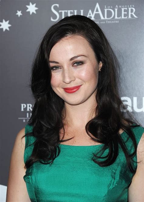 Hot Sexy Robin McLeavy Bikini Pics