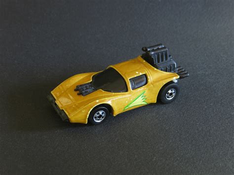 1988 Hot Wheels Color Racers Flame Runner The Race Case