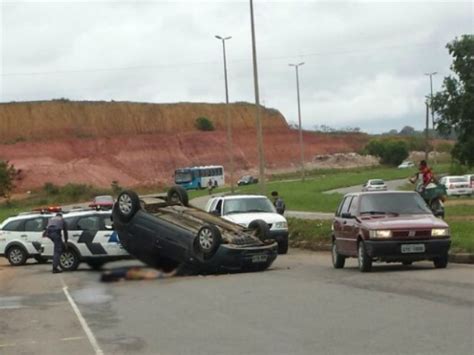 G Carro Capota E Motorista Fica Ferido Na Serra No Es Not Cias Em