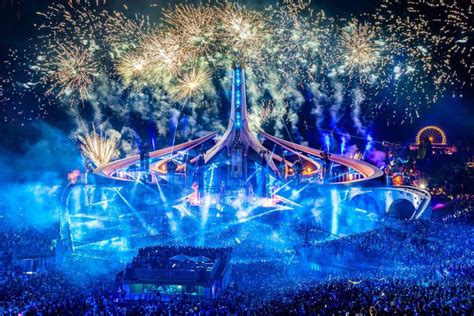 Tomorrowland 2022 At Night