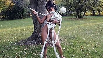 Skeleton Videos XVIDEOS