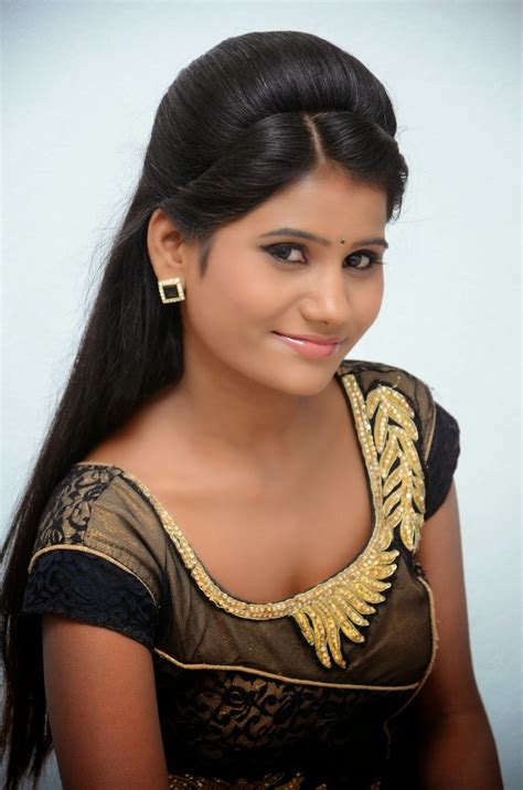 Actress Neethu Latest Hot Spicy Images HD IMAGES