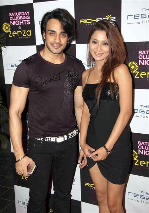 Hot Celebrity Wallpapers Sara Khan Hot Sexy Beautiful Wallpapers