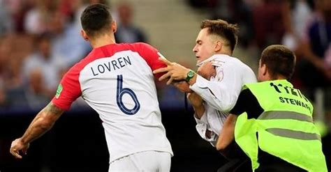 Vid O Le Militant De Pussy Riot Sans Doute Empoisonn