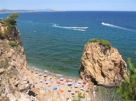 Illa Roja - ComfortVilla