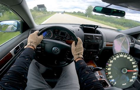 Witness the Once-Epic VW Touareg V10 TDI Diesel Get Maxed Out in Germany - autoevolution