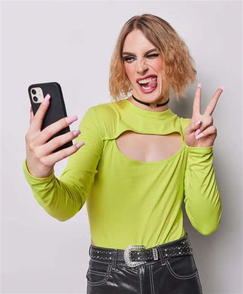 Trans Selfie Transgender Sex Selfies Transgender UK