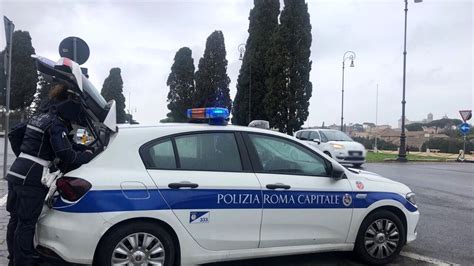 Blocco Del Traffico A Roma E Dicembre E Il Gennaio Niente Auto