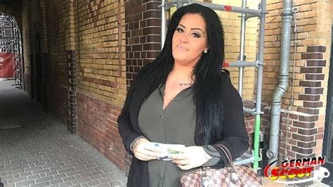 GERMAN SCOUT MILF JULIA ANAL GEFICKT BEI STRASSEN CASTING XHamster