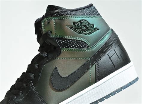 Nike SB x Air Jordan 1 - Detailed Look- SneakerFiles