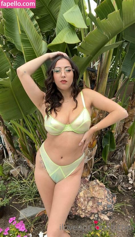 April O Neil Nude Photo 0110