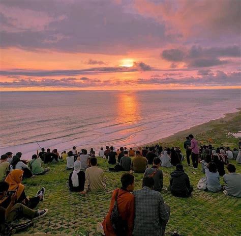 Berburu Senja Di 5 Tempat Wisata Dengan View Sunset Terindah Di