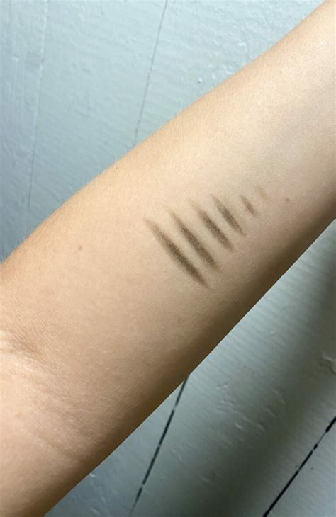 Nyx Nude Truffle Lip Liner Review Guide Lip Liner Hype Glamour N Glow