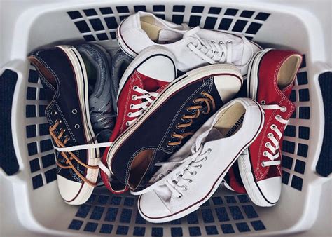 Purchasing Sneakers | What to Consider | Tamara Like Camera