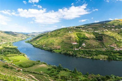 unveil  picturesque villages   douro valley