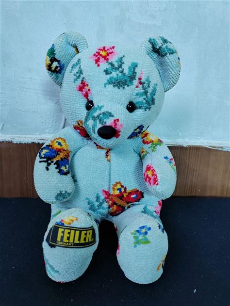 ประมูลสินค้ามือสอง : ตุ๊กตาหมีFEILER GERMANY สูงประมาณ11นิ้ว เคาะเดียว