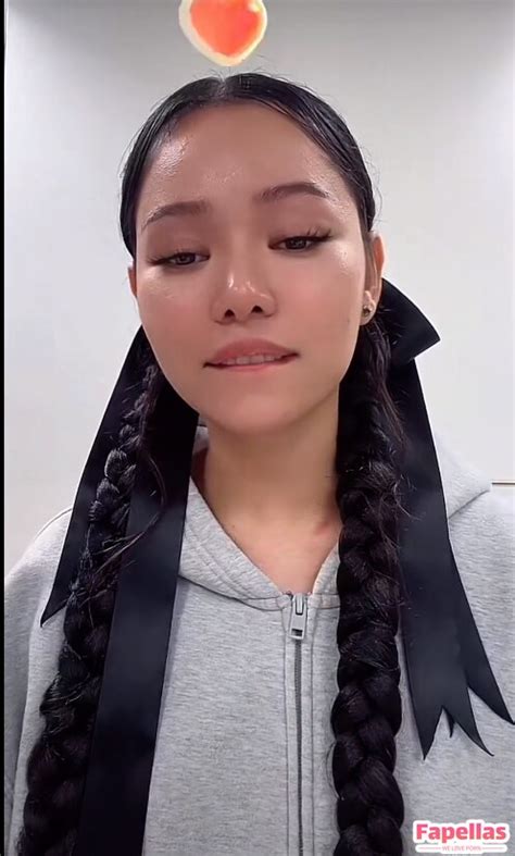 Bella Poarch Aka Bellapoarch Aka Bllapoarch Nude Leaks OnlyFans Fapellas