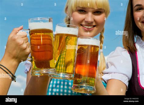 Young Women Drinking Beer Stock Photo Alamy