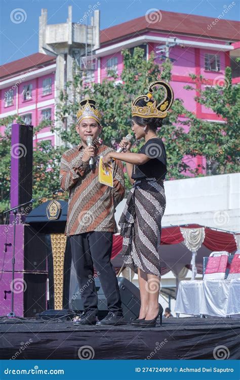 Welcoming New Students In Diponegoro University Editorial Stock Image