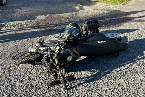 Colisão entre motocicleta e carro tira mais uma vida de motociclista na