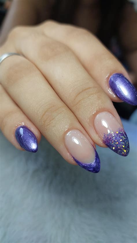 La Belle - esmalteria e escovaria express | O poder das unhas feitas! 💜