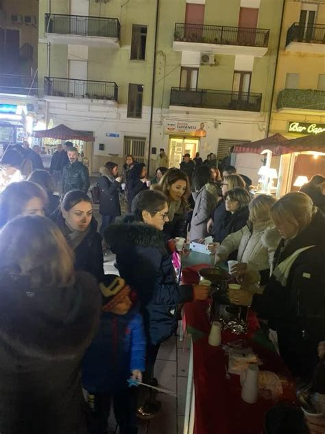 La Magia Del Natale Illumina Il Centro Storico Di Crosia