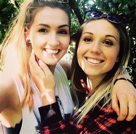 Favorite Lesbian Tumblr Lesbians On Tumblr We Actually Like Page The L Chat